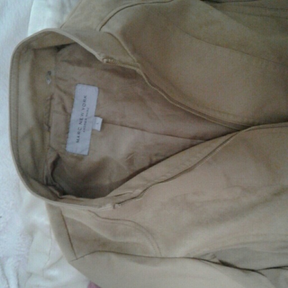 Selling gently worn or  new clothing, size 4-8 - Picture 6 of 8